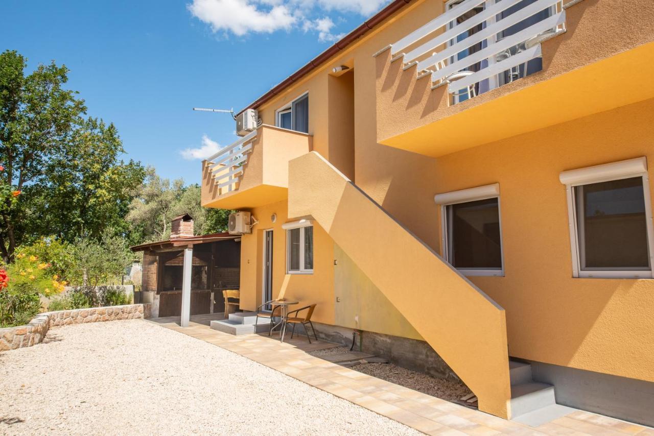 Apartmani Manita Paklenica Селине Экстерьер фото