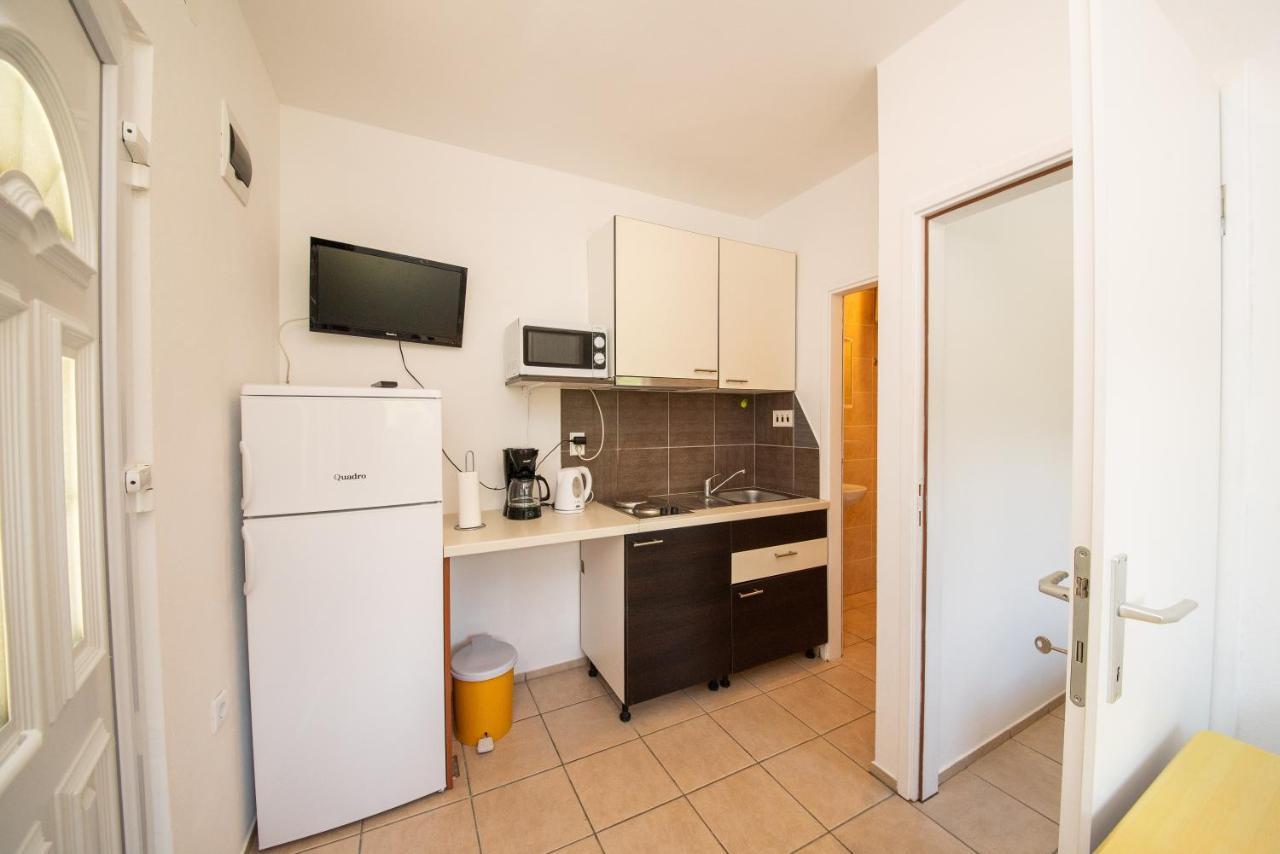 Apartmani Manita Paklenica Селине Экстерьер фото