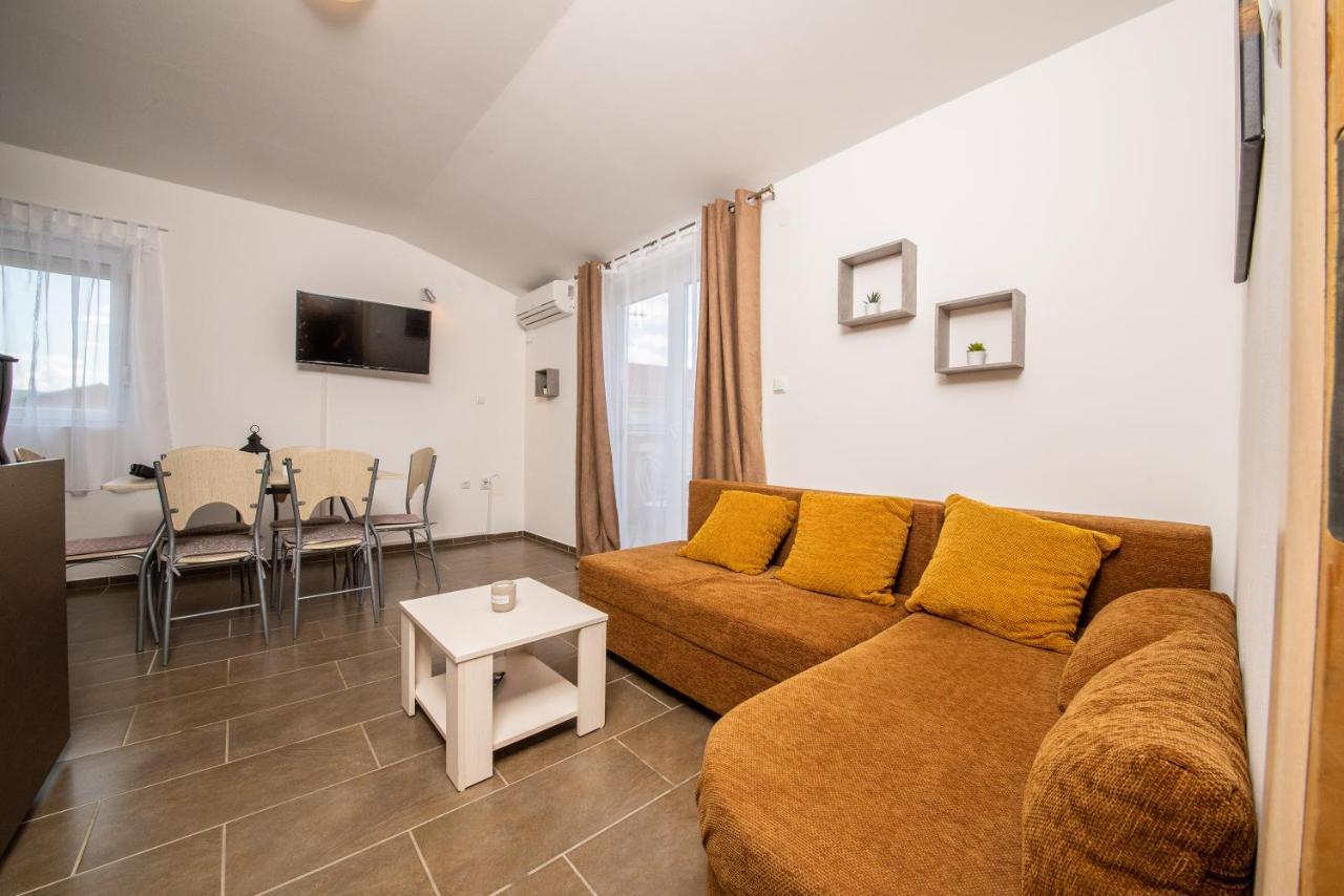 Apartmani Manita Paklenica Селине Экстерьер фото