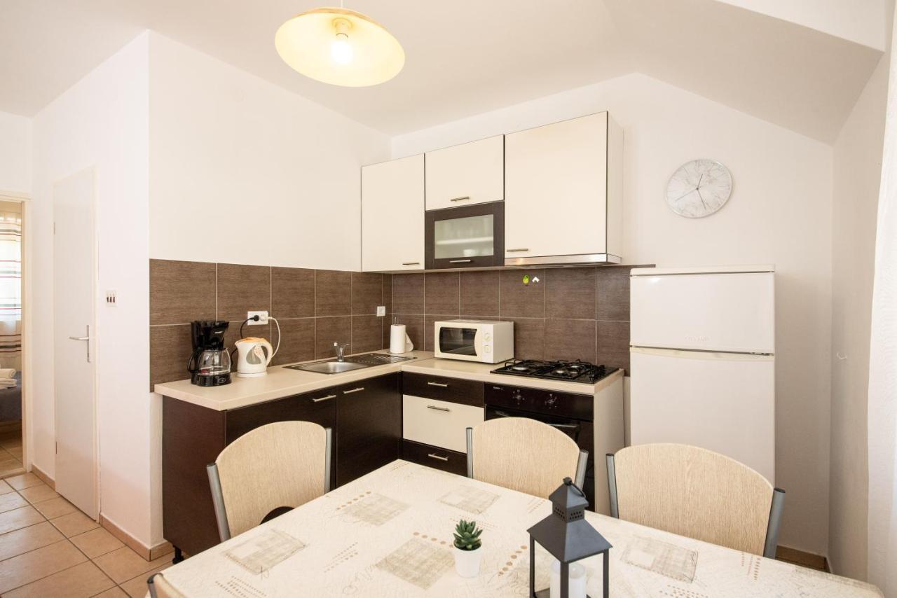 Apartmani Manita Paklenica Селине Экстерьер фото